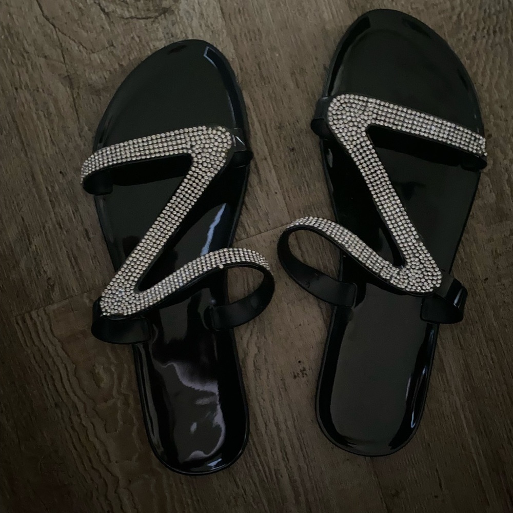 Night out sandals, slick black